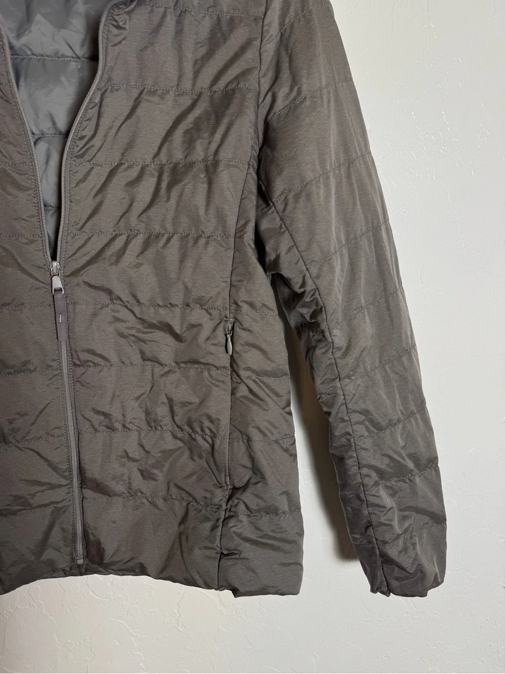 UNIQLO Ultra Light Down Jacket Gray Puffer 409112 XXS